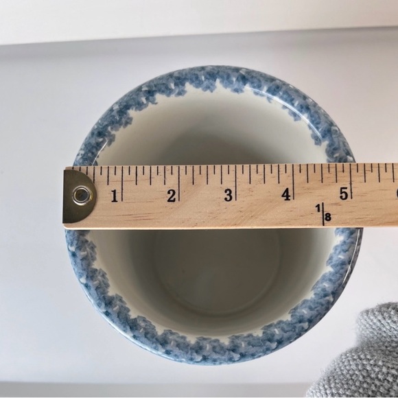 VTG Chaparral Pottery USA Utensil
Crock Apple Spongeware Blue Rim Hand
Painted - Picture 4 of 5